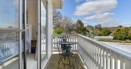 Collwood Cottage - 2 Storey Family Home