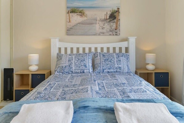 4 bedrooms, desk, iron/ironing board, travel cot