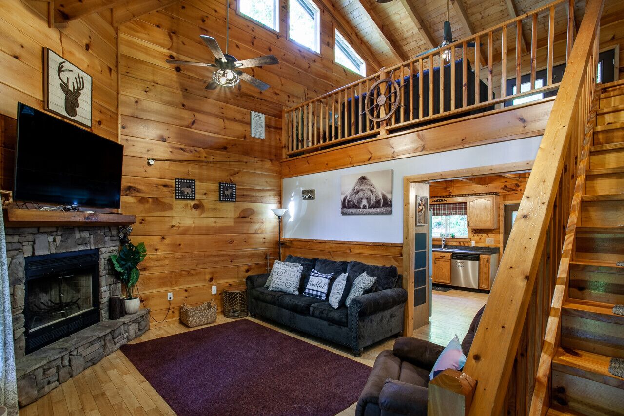 Stargazing Central - Above-Ground Pool & Game Room