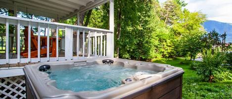 Bain à remous extérieur