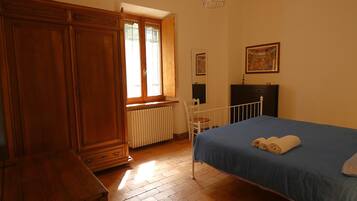 3 chambres, bureau, fer et planche Ă repasser, Wi-Fi gratuit