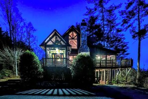 Exterior - ⭐️Luxury Cabin⭐️Minutes to DWTN Blue Ridge~All Paved (Blue Ridge)