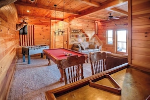 Spielezimmer