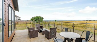 Beautiful lodge with sea views and access straight onto the beach.