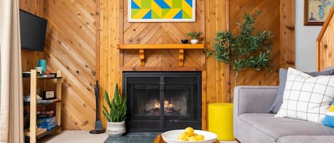 TV, fireplace, offices