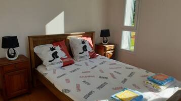 2 Schlafzimmer, Bügeleisen/Bügelbrett, kostenloses WLAN, Bettwäsche