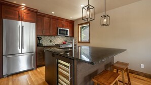 Coffee/tea maker, fridge, microwave, oven - Walk to Main & Peak 9| Hot Tub, Firepit |Mtn views (Breckenridge)