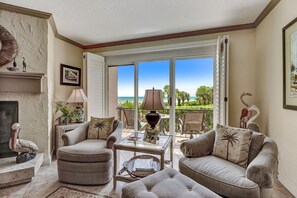 Smart TV, fireplace, books - 1418 Beach Walker Rd (Fernandina Beach)