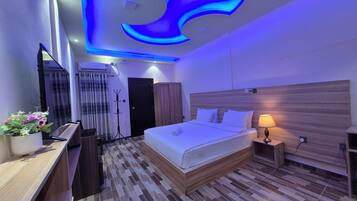 Premium bedding, pillowtop beds, free minibar items, in-room safe