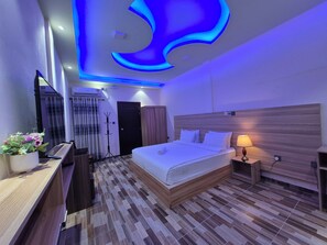 Bộ đồ giường cao cấp, nệm có lớp đệm bông 