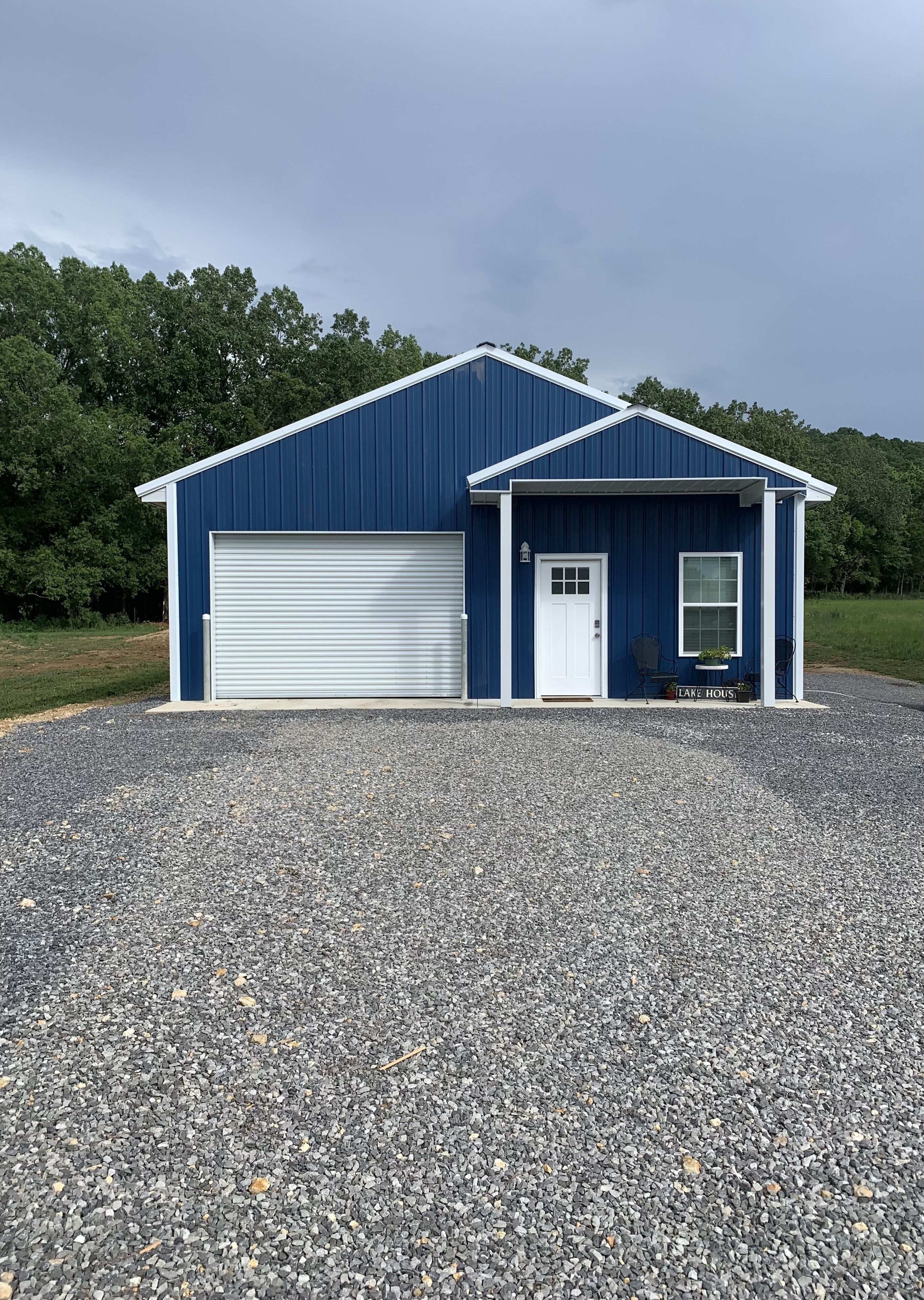 Minutes away from 3 boat ramps on beautiful Lake Guntersville