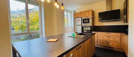 Fridge, microwave, oven, dishwasher