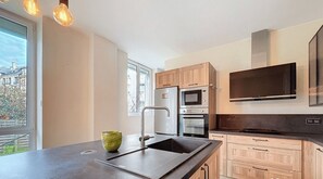 Fridge, microwave, oven, dishwasher