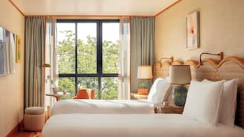 1 bedroom, premium bedding, down comforters, pillowtop beds