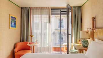 Ropa de cama de alta calidad, edredón, camas con pillow-top y minibar