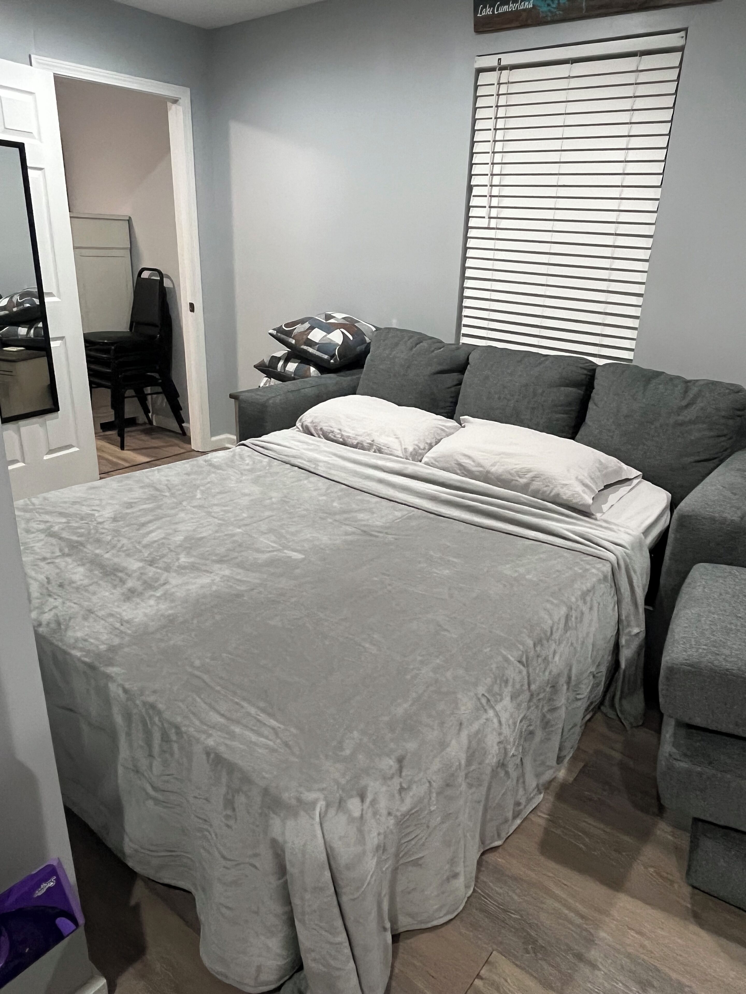 1 quarto, escrivaninha, Wi-Fi, roupa de cama