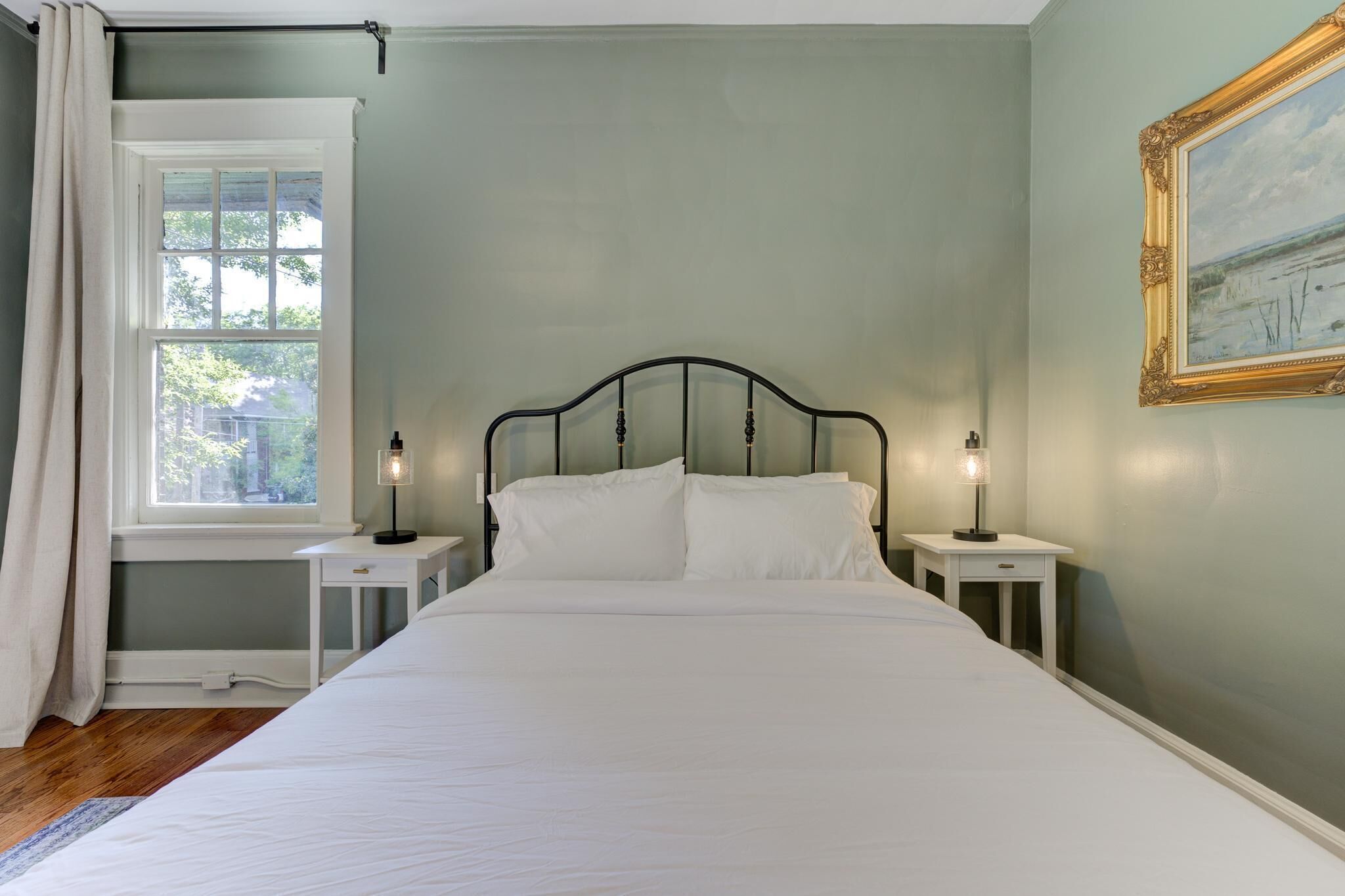 2 Schlafzimmer, Schreibtisch, Bügeleisen/Bügelbrett, kostenloses WLAN