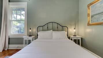 2 Schlafzimmer, Schreibtisch, Bügeleisen/Bügelbrett, kostenloses WLAN
