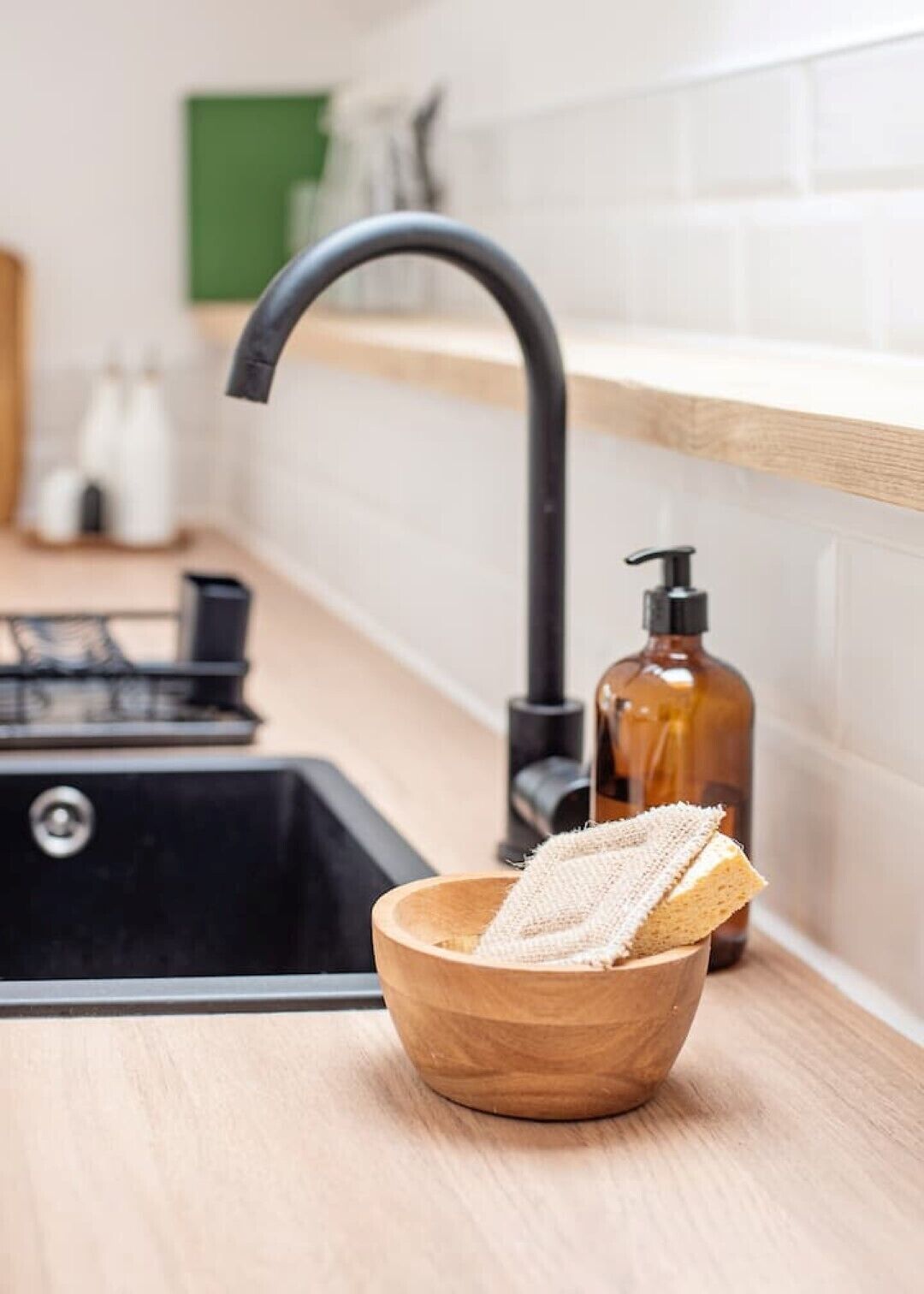 Réfrigérateur, micro-ondes, cafetière/bouilloire, bouilloire électrique