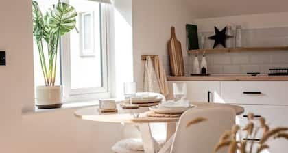 Stylish studio apartment in Frome 12’ Longleat