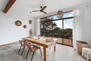 Dining - Casa Indy 3bdrm Home w Pool in Town Centre (Tamarindo)