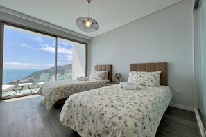 Maison luxueuse, 1 chambre, non-fumeur, vue sur la mer | 3 chambres, literie hypoallergénique, rideaux d’obscurcissement