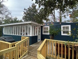 Terrace/patio - Island Treehouse (Emerald Isle)