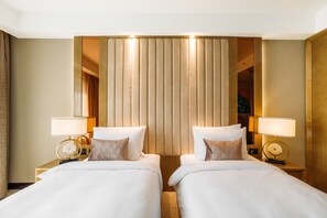 Superior Twin Room | Minibar, in-room safe, soundproofing, iron/ironing board - Marjan Plaza Hotel (Tbilisi)