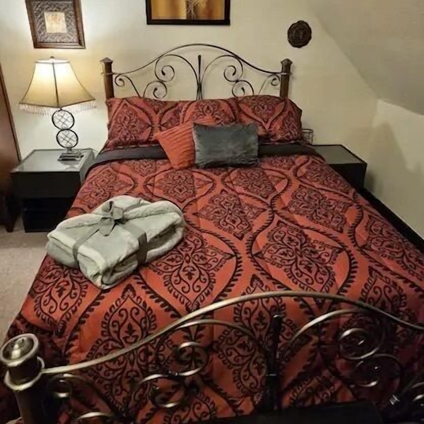 1 室のベッドルー  ム、デスク、アイロン / アイロン台、WiFi (無料)