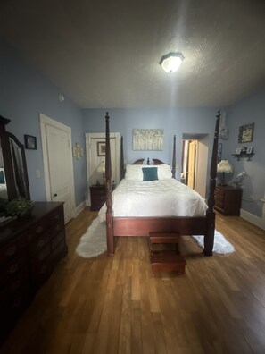 1 soverom, strykejern/-brett, wi-fi (inkludert) og sengetøy