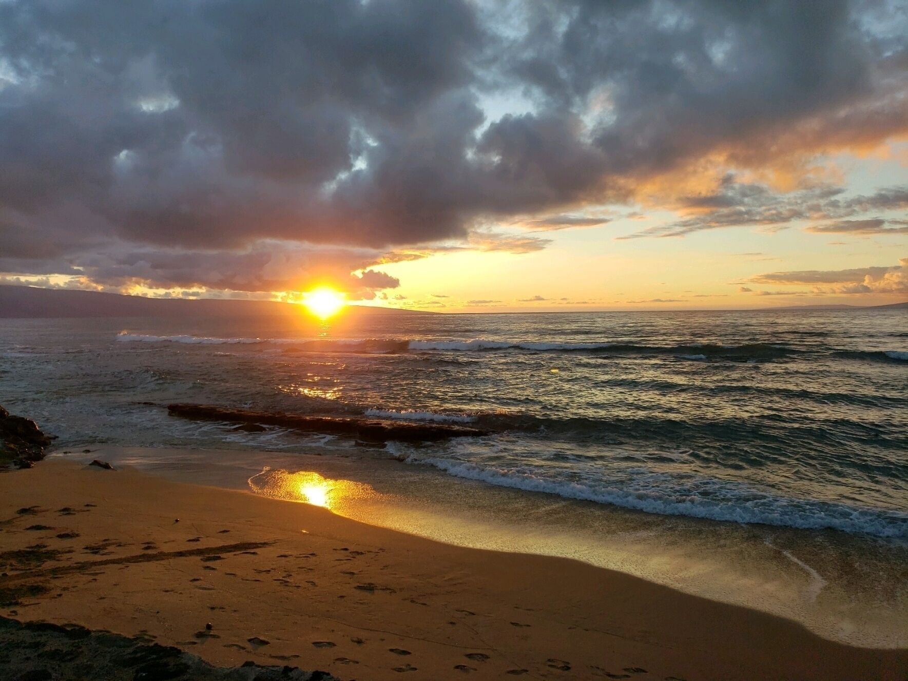 Aan het strand, ligstoelen aan het strand, strandlakens