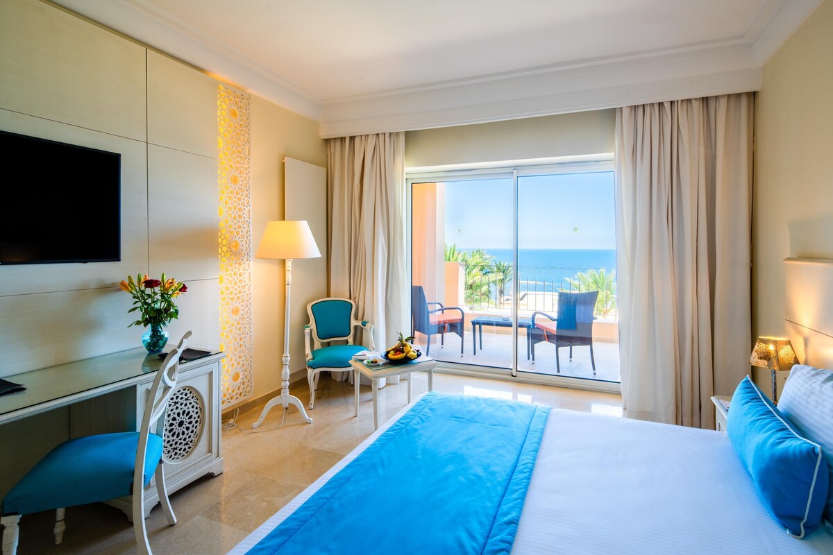 ห้องพรีเมียม, เตียงคิงไซส์ 1 เตียง | เครื่องนอนระดับพรีเมียม, มินิบาร์, ตู้นิรภัยในห้องพัก