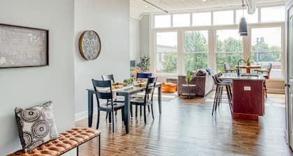 Spacious Downtown Owosso Loft