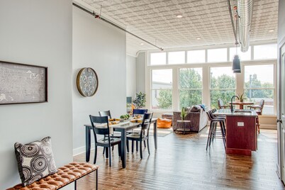 Spacious Downtown Owosso Loft