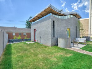 Exterior - NEW INDUSTRIAL STUDIO - walking distance to UCO! (Edmond)