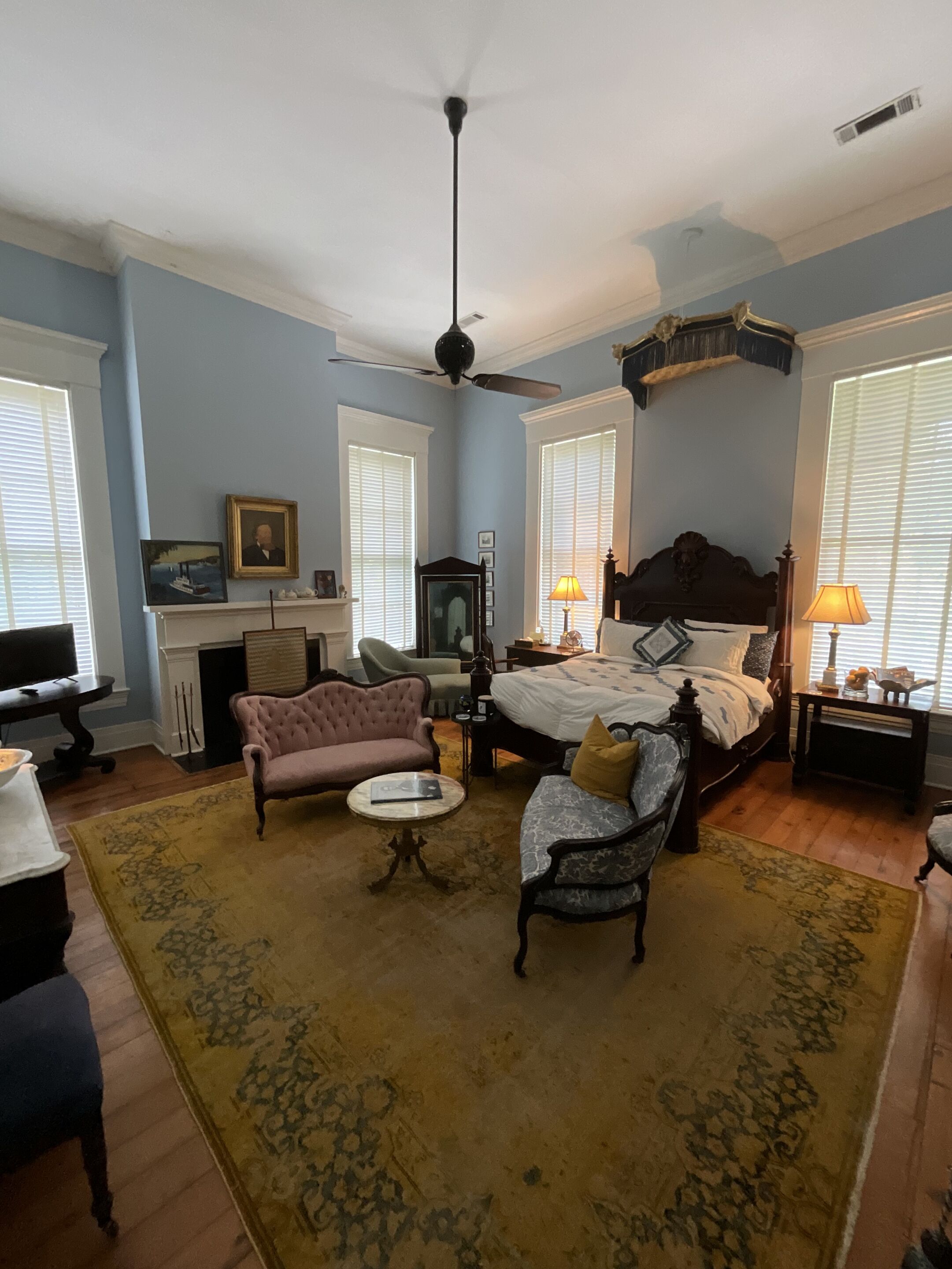 The Captain's Suite - Queen Suite at The Belmont 1857