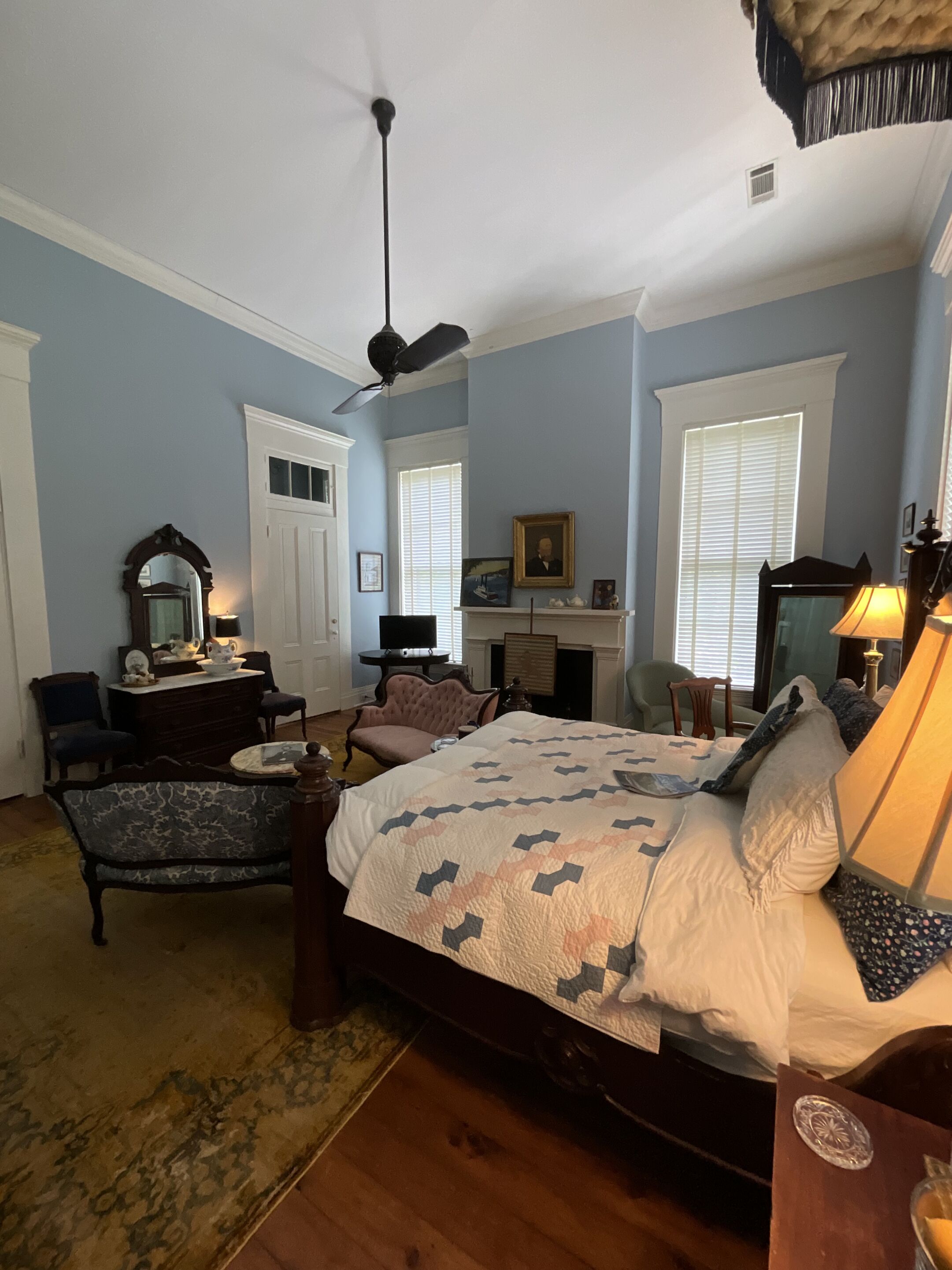 The Captain's Suite - Queen Suite at The Belmont 1857