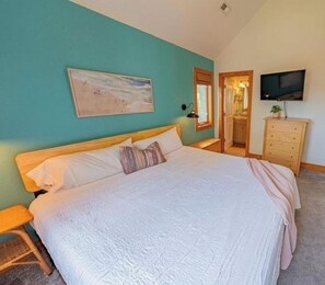 3 bedrooms, travel crib, free WiFi, bed sheets