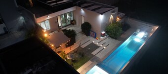 Utopia Luxury Villa - Private Pool, Hydromassage Jacuzzi & Near Amazing Beaches