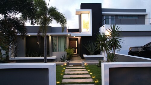 Utopia Luxury Villa - Private Pool, Hydromassage Jacuzzi & Near Amazing Beaches