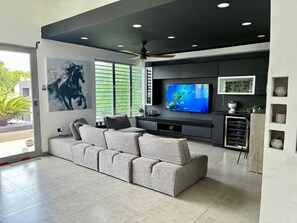 Smart TV, stereo, printers