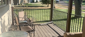 Osage Retreat-Cozy home minutes from Fort Peck Lake
