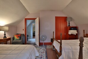 6 bedrooms, iron/ironing board, free WiFi, bed sheets