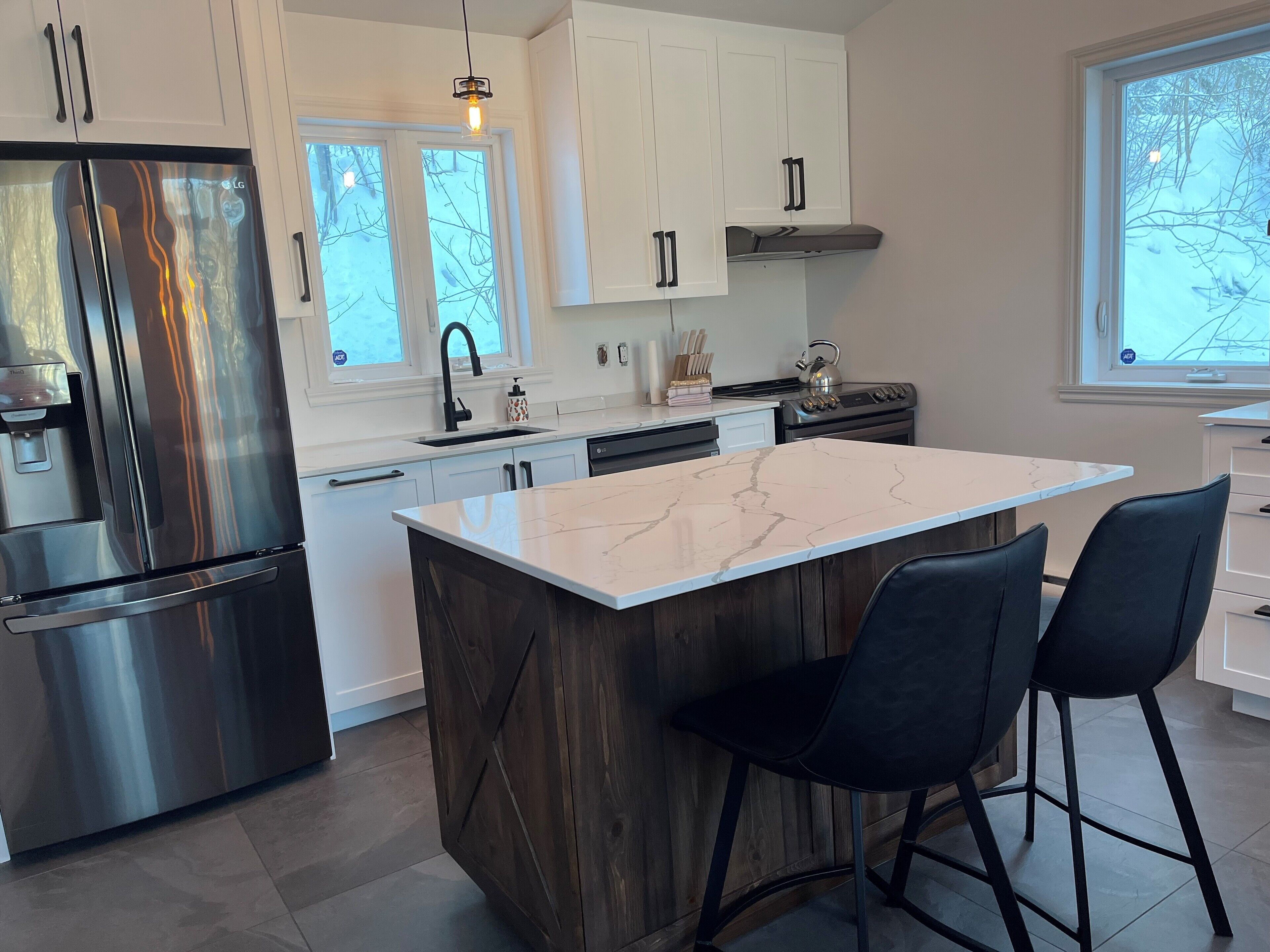 Chalet bord de l'eau dans les laurentides