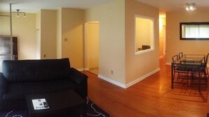 House | Living area - Scarborough East (Toronto)
