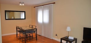 Living area - Scarborough East (Toronto)