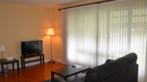 Living area - Scarborough East (Toronto)