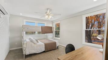 3 camere, una scrivania, ferro/asse da stiro, Wi-Fi gratuito