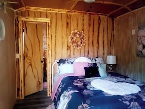 1 bedroom - HOCHATOWN OK Hotel ENCHANTED'S ROSE COTTAGE (Broken Bow)