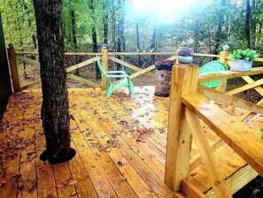 Terrace/patio - HOCHATOWN OK Hotel ENCHANTED'S ROSE COTTAGE (Broken Bow)